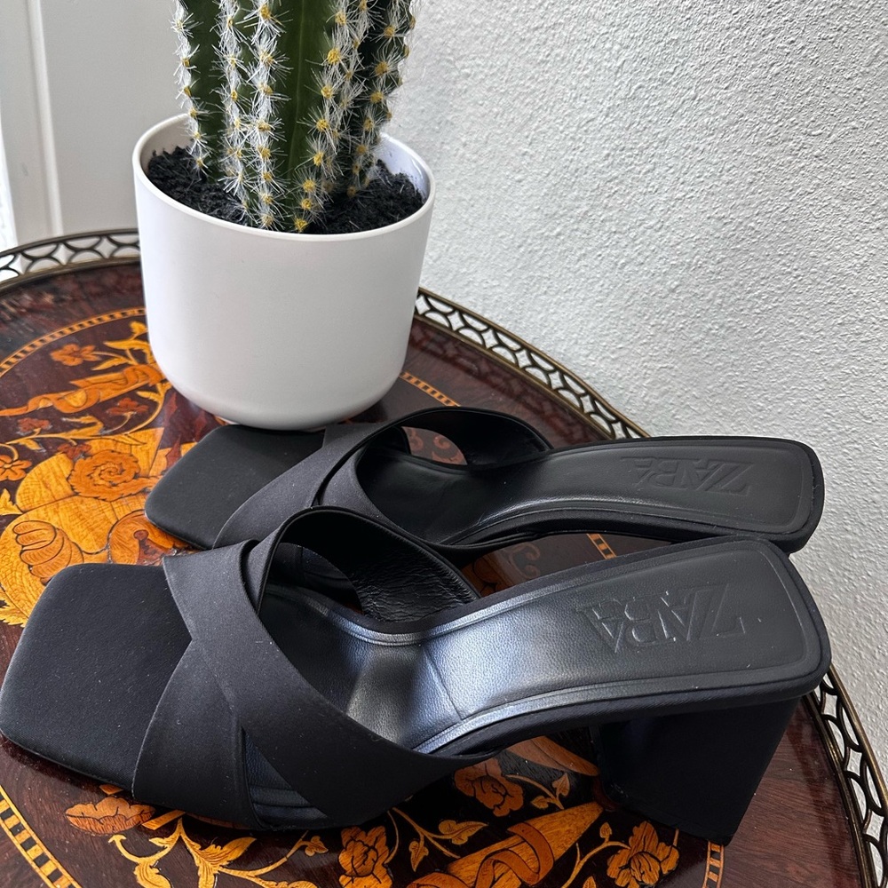 Zara Women's Black Heeled Sandals